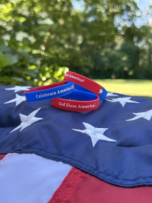 God Bless America Wristbands (25 pack)